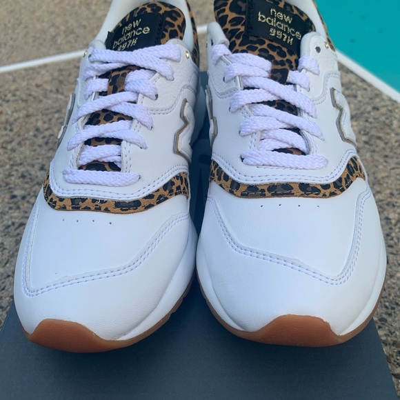new balance 997 leopard